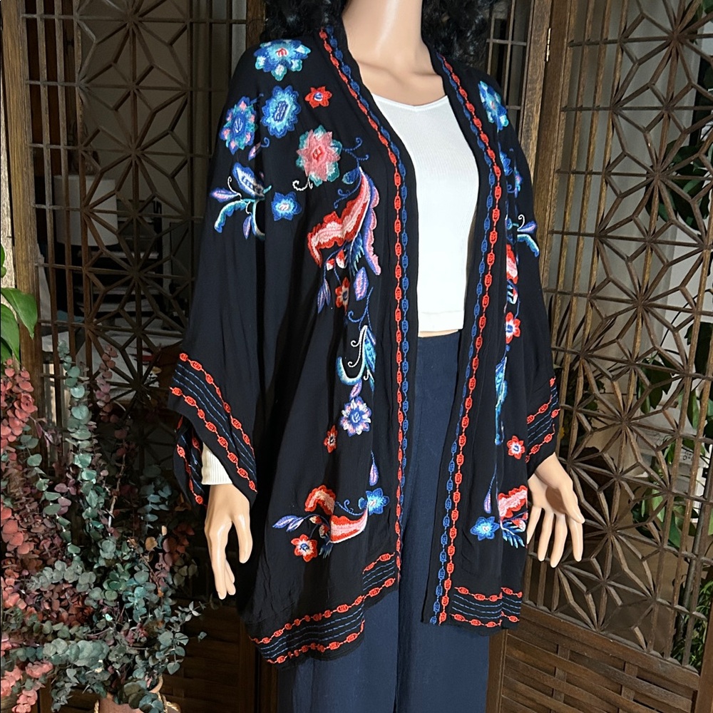 CURATIONS EMBROIDERED M/L KIMONO